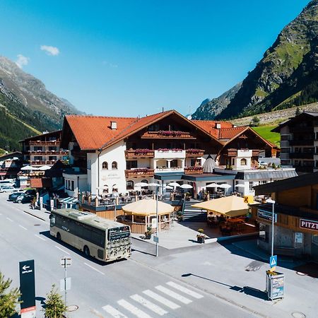 Hotel Mittagskogel Pitztal Sankt Leonhard im Pitztal Esterno foto