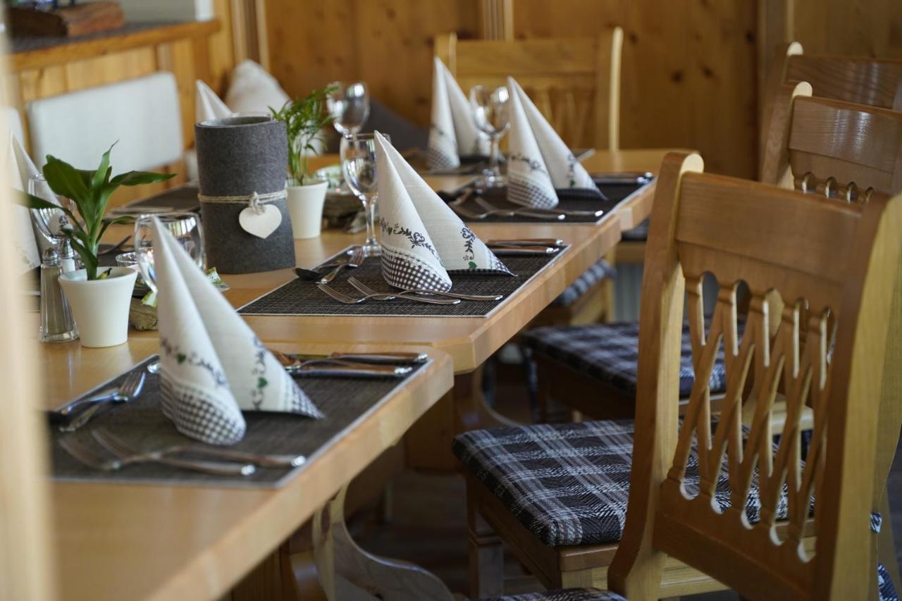 Hotel Mittagskogel Pitztal Sankt Leonhard im Pitztal Esterno foto