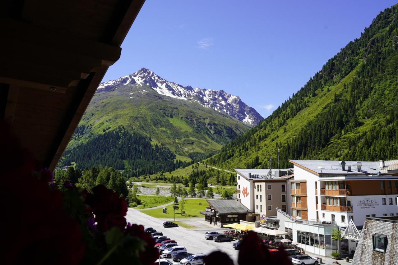 Hotel Mittagskogel Pitztal Sankt Leonhard im Pitztal Esterno foto