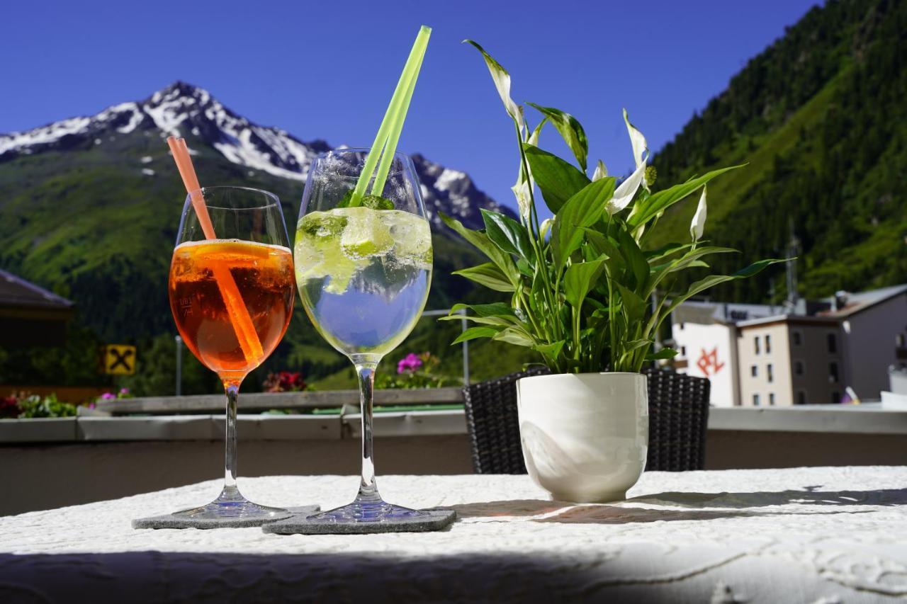 Hotel Mittagskogel Pitztal Sankt Leonhard im Pitztal Esterno foto