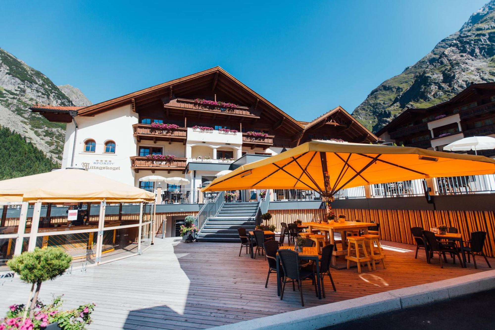 Hotel Mittagskogel Pitztal Sankt Leonhard im Pitztal Esterno foto
