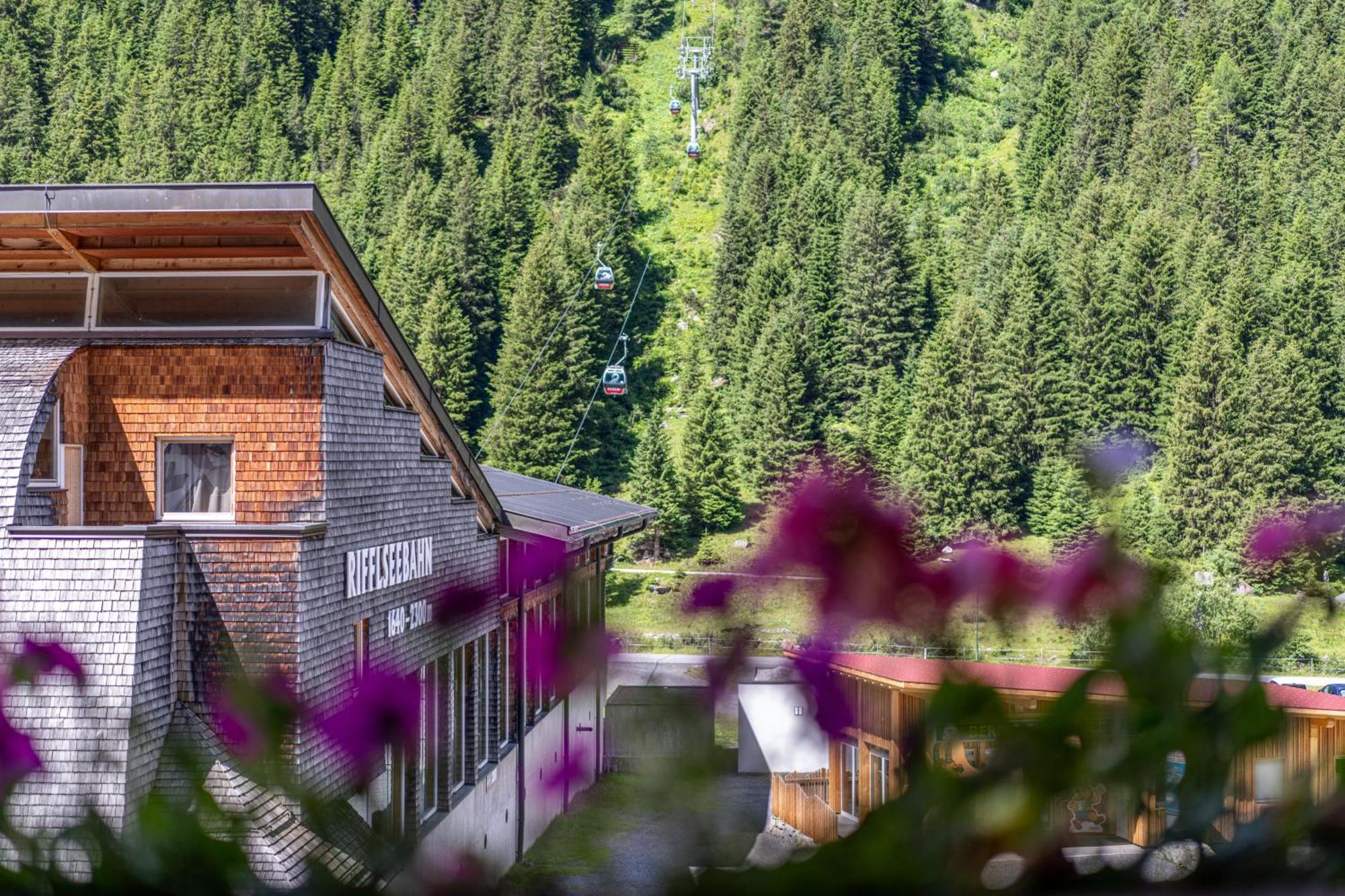 Hotel Mittagskogel Pitztal Sankt Leonhard im Pitztal Esterno foto